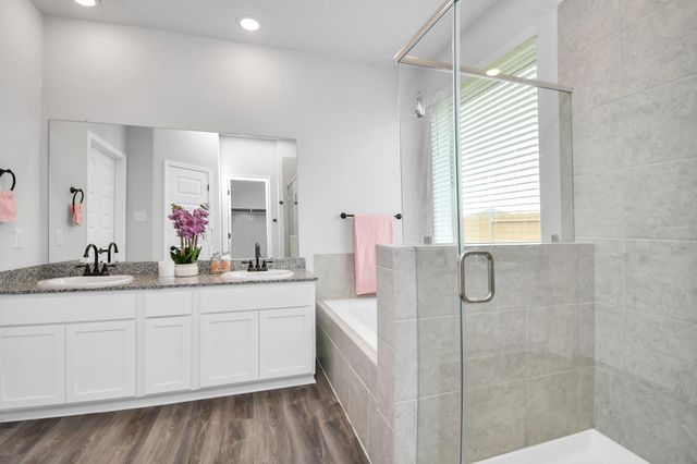 395 Hunter Ranch Way, Dayton, TX 77535