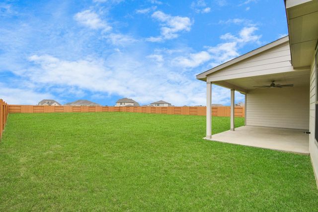 395 Hunter Ranch Way, Dayton, TX 77535