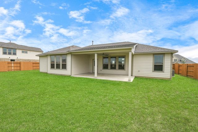 395 Hunter Ranch Way, Dayton, TX 77535