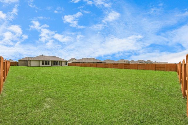 395 Hunter Ranch Way, Dayton, TX 77535