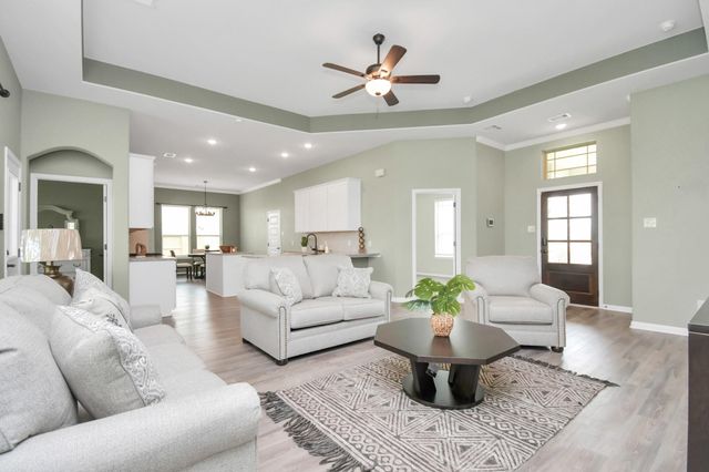 395 Hunter Ranch Way, Dayton, TX 77535