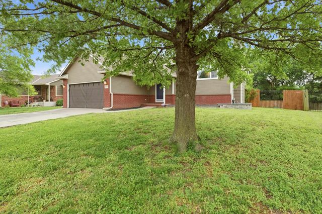 6943 E Perryton St, Bel Aire, KS 67226