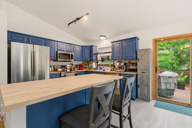 6943 E Perryton St, Bel Aire, KS 67226