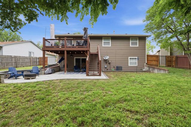 6943 E Perryton St, Bel Aire, KS 67226