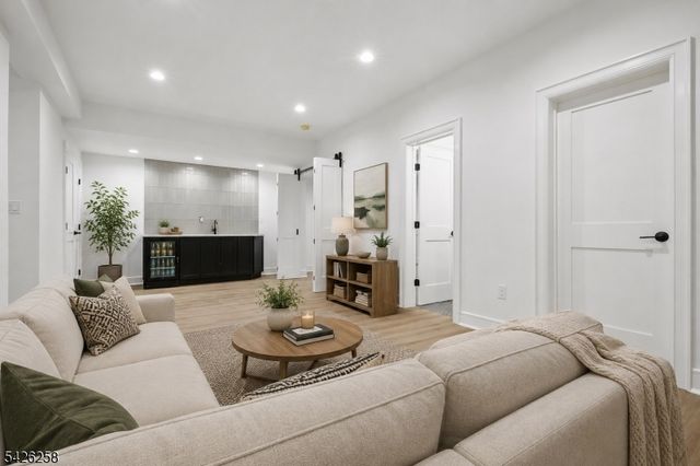 4 Shadylawn Dr, Madison Boro, NJ 07940