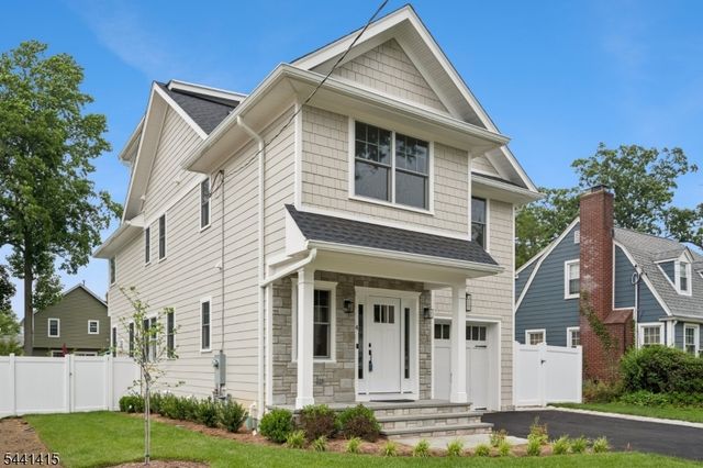 4 Shadylawn Dr, Madison Boro, NJ 07940