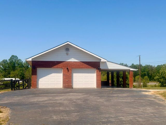 324 Hicks Lane, London, KY 40744