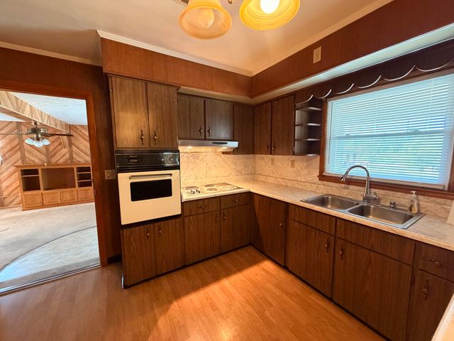324 Hicks Lane, London, KY 40744