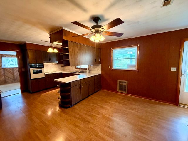 324 Hicks Lane, London, KY 40744