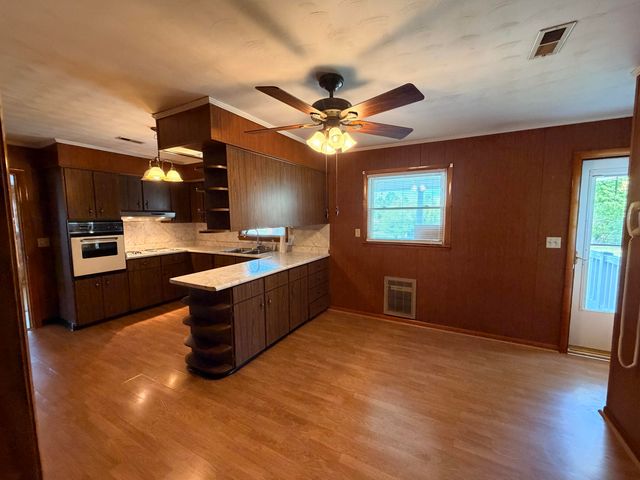 324 Hicks Lane, London, KY 40744