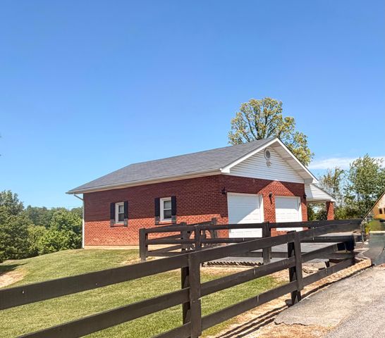 324 Hicks Lane, London, KY 40744