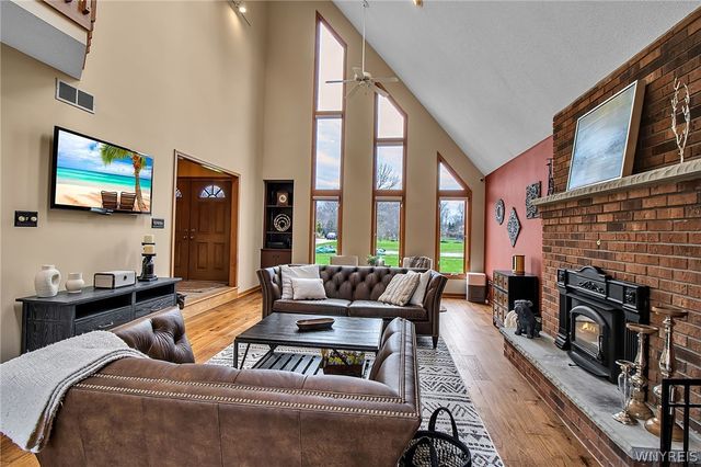 176 Timberlink Drive, Grand Island, NY 14072