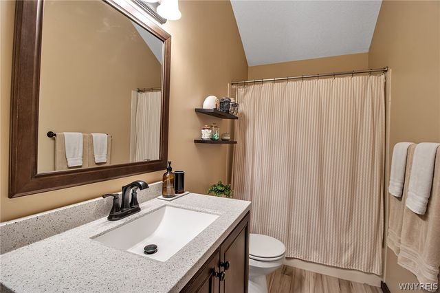 176 Timberlink Drive, Grand Island, NY 14072