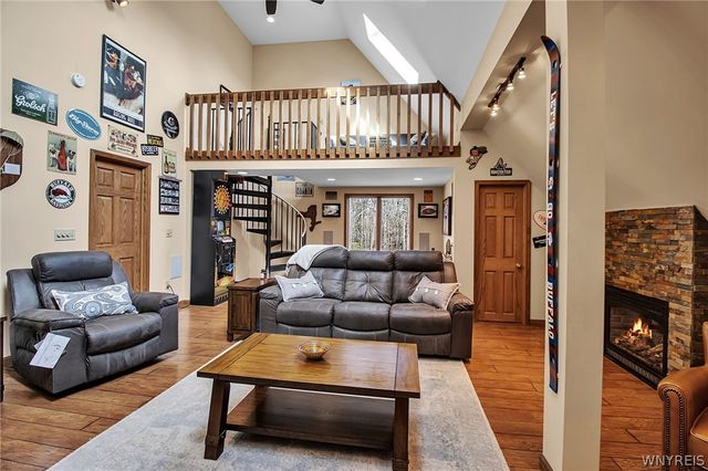176 Timberlink Drive, Grand Island, NY 14072