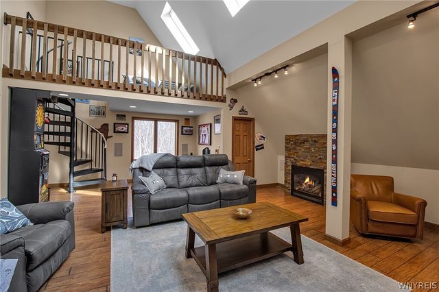 176 Timberlink Drive, Grand Island, NY 14072