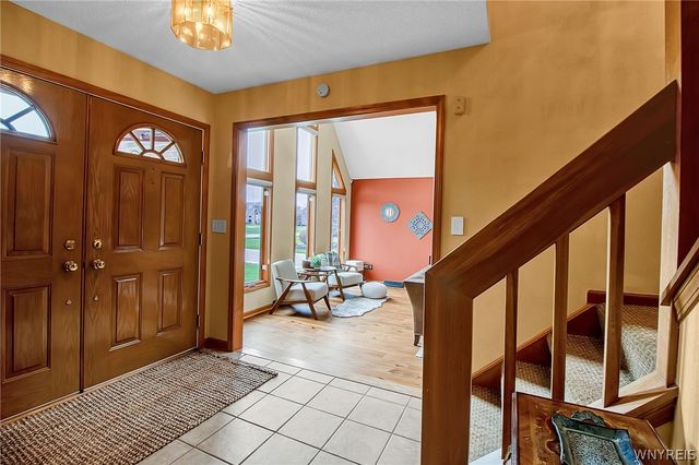 176 Timberlink Drive, Grand Island, NY 14072