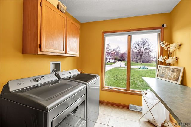 176 Timberlink Drive, Grand Island, NY 14072