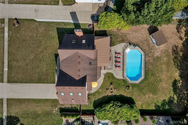 176 Timberlink Drive, Grand Island, NY 14072