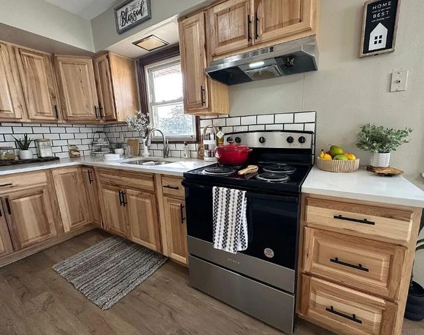 4039 Niles Street, Waterloo, IA 50703