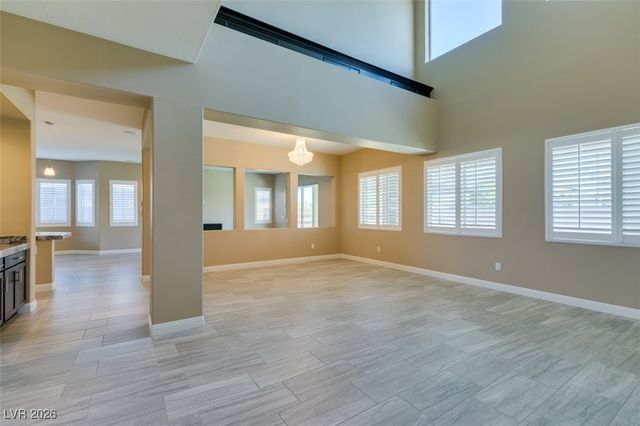 3994 JACOB LAKE Circle, Las Vegas, NV 89118