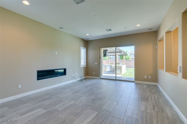 3994 JACOB LAKE Circle, Las Vegas, NV 89118