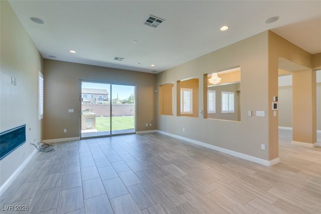 3994 JACOB LAKE Circle, Las Vegas, NV 89118