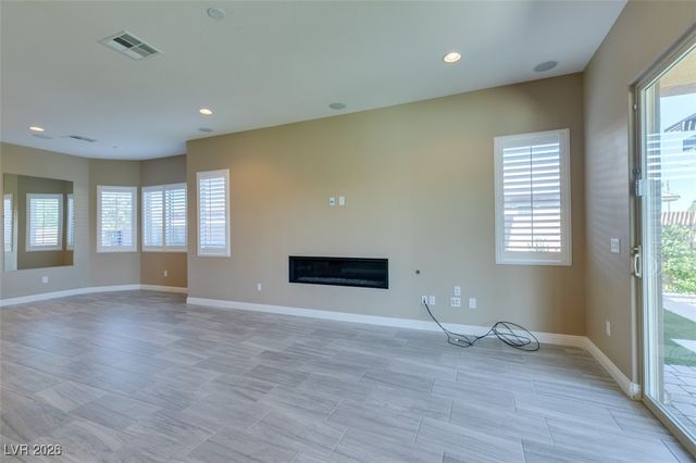 3994 JACOB LAKE Circle, Las Vegas, NV 89118