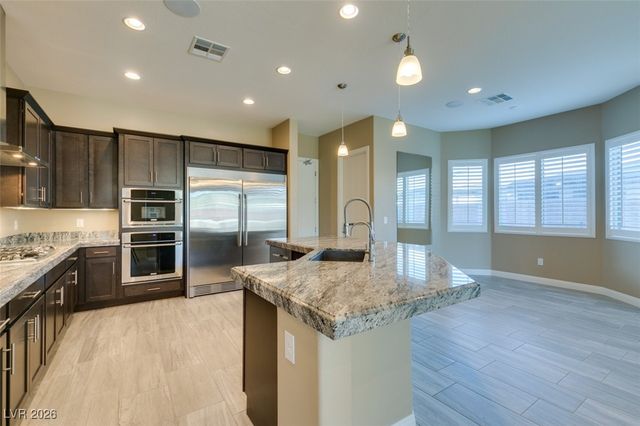 3994 JACOB LAKE Circle, Las Vegas, NV 89118