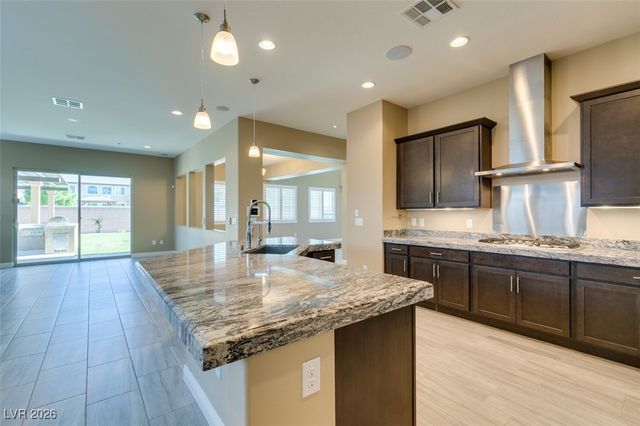 3994 JACOB LAKE Circle, Las Vegas, NV 89118