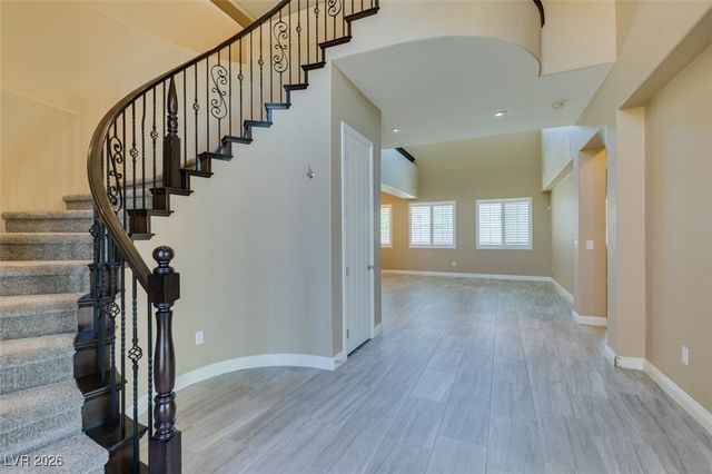 3994 JACOB LAKE Circle, Las Vegas, NV 89118