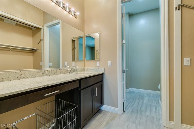 3994 JACOB LAKE Circle, Las Vegas, NV 89118