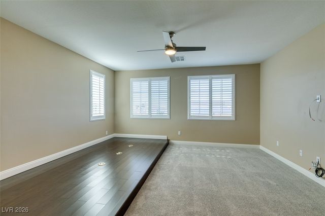 3994 JACOB LAKE Circle, Las Vegas, NV 89118