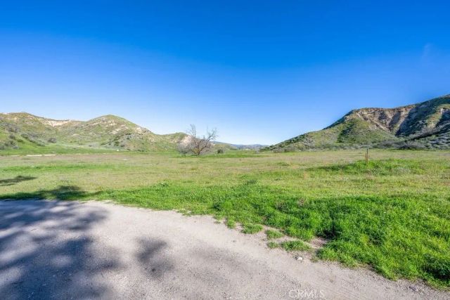15000 Baker Canyon Road, Canyon Country, CA 91390