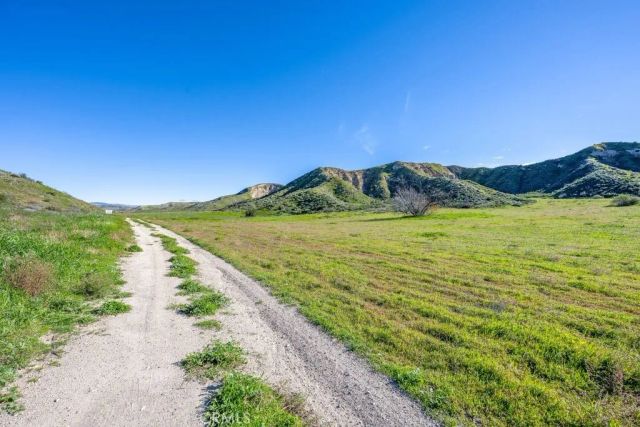 15000 Baker Canyon Road, Canyon Country, CA 91390