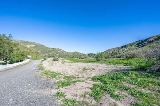 15000 Baker Canyon Road, Canyon Country, CA 91390