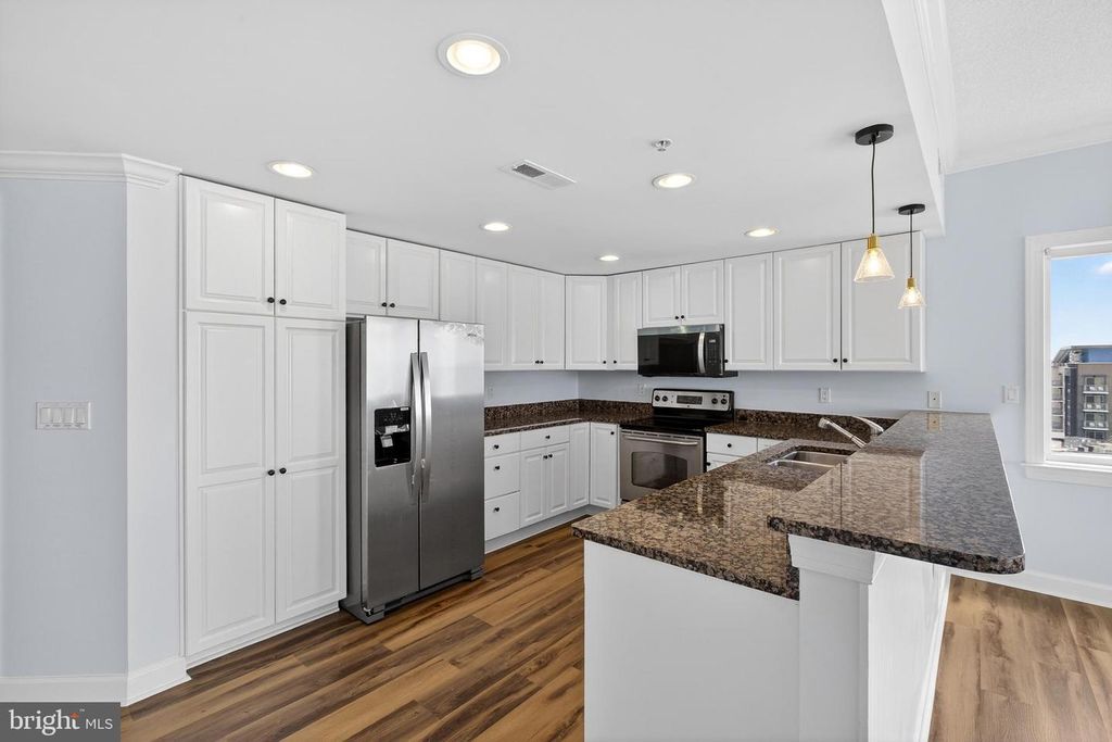 Image 15 of property listing at 4601-B COASTAL HWY #504, Ocean City, MD 21842