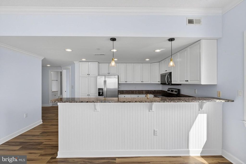 Image 18 of property listing at 4601-B COASTAL HWY #504, Ocean City, MD 21842