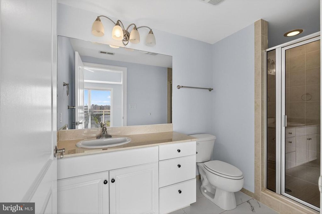 Image 23 of property listing at 4601-B COASTAL HWY #504, Ocean City, MD 21842