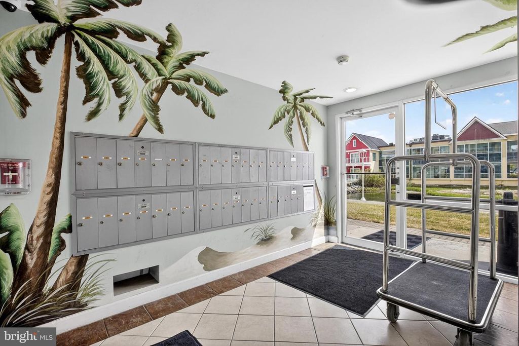 Image 5 of property listing at 4601-B COASTAL HWY #504, Ocean City, MD 21842