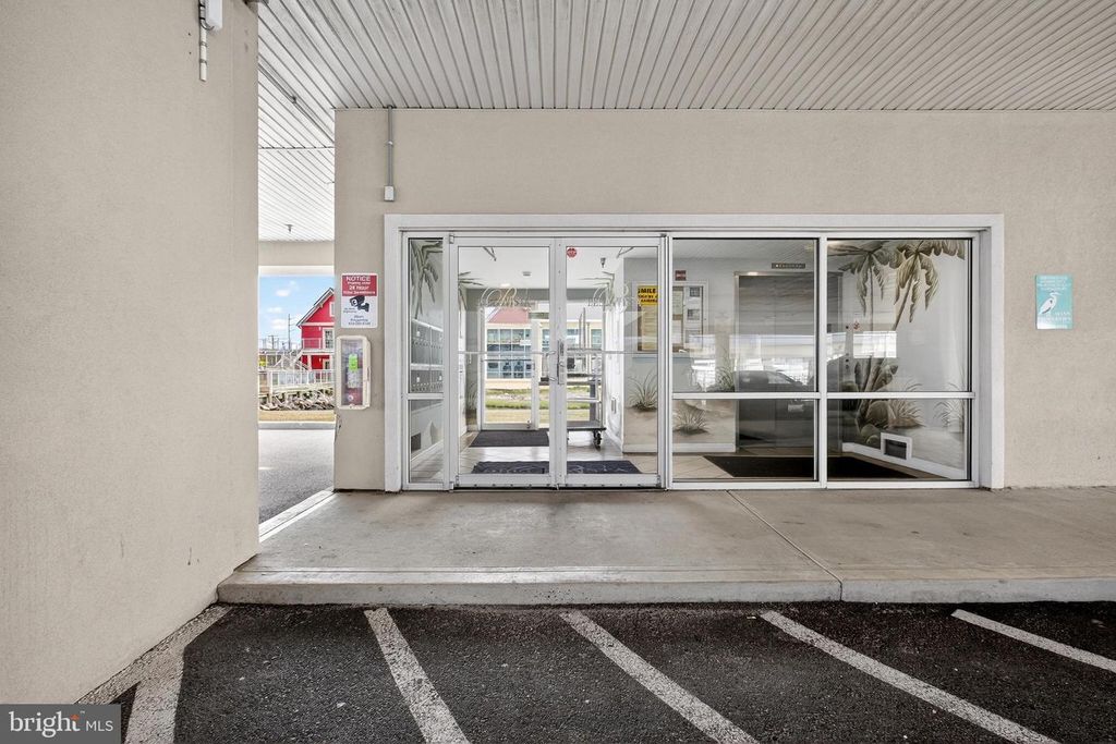 Image 6 of property listing at 4601-B COASTAL HWY #504, Ocean City, MD 21842