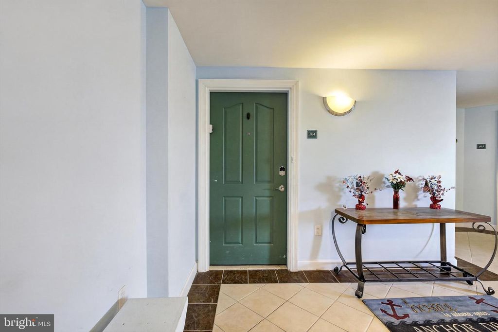 Image 7 of property listing at 4601-B COASTAL HWY #504, Ocean City, MD 21842