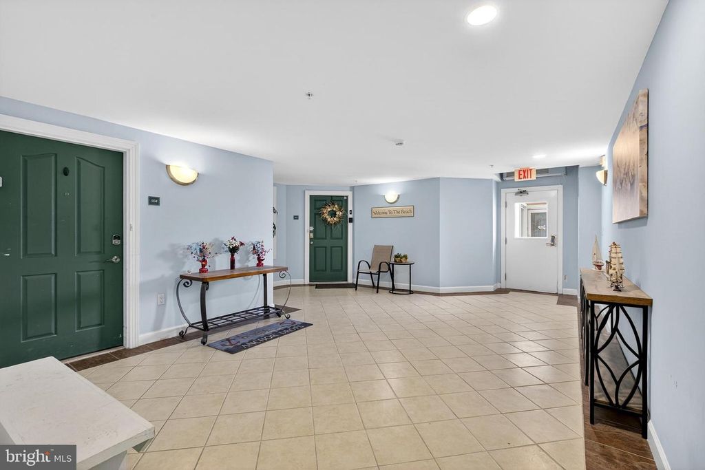 Image 8 of property listing at 4601-B COASTAL HWY #504, Ocean City, MD 21842