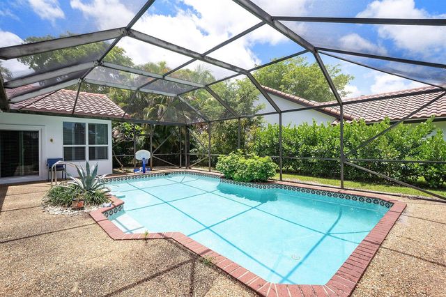 2601 NW 27th Terrace, Boca Raton, FL 33434