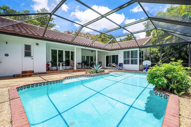 2601 NW 27th Terrace, Boca Raton, FL 33434