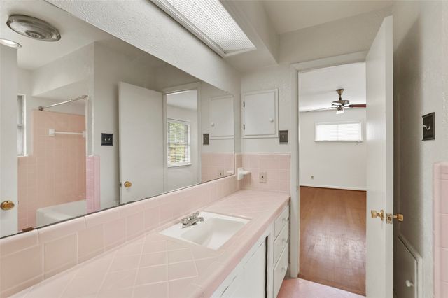 9803 Windledge Drive, Dallas, TX 75238