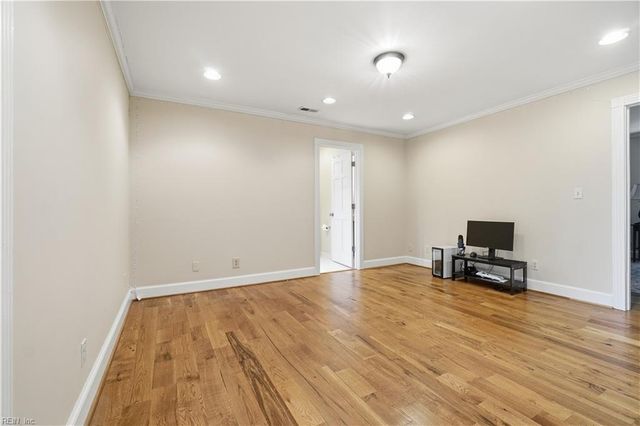 316 College PL, Norfolk, VA 23510