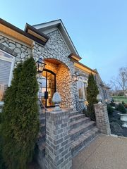 2712 Bering Ct, Nolensville, TN 37135