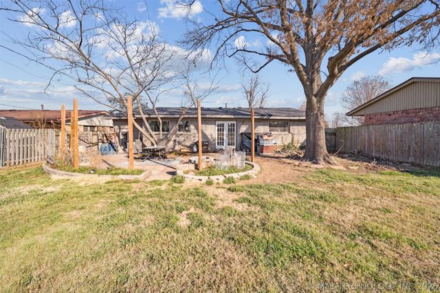 7512 E 22nd Place, Tulsa, OK 74129