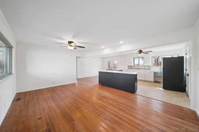 7512 E 22nd Place, Tulsa, OK 74129