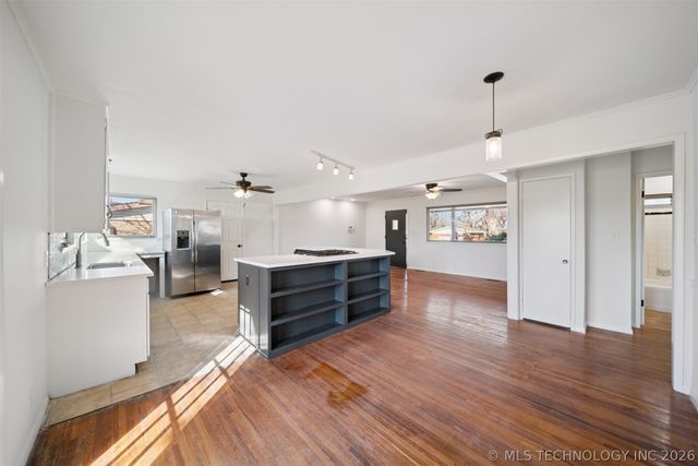 7512 E 22nd Place, Tulsa, OK 74129